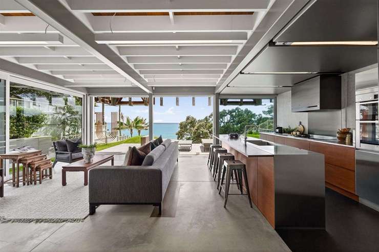 Takapuna House, at 25-27 William Street, in Auckland's Takapuna, is well known to beach-goers in the suburb. Photo / Supplied