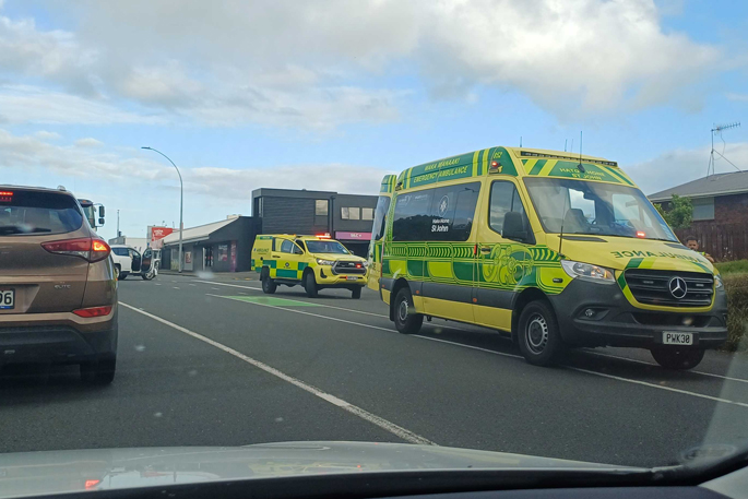 SunLive - Motorcyclist hurt in Tauranga crash
