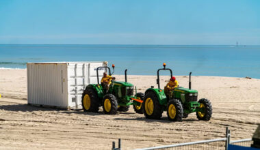 SunLive - Lifeguards race to clear red-stickered clubhouse