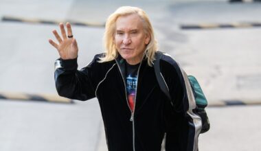 Joe Walsh Is Too Sick to Play With the Eagles