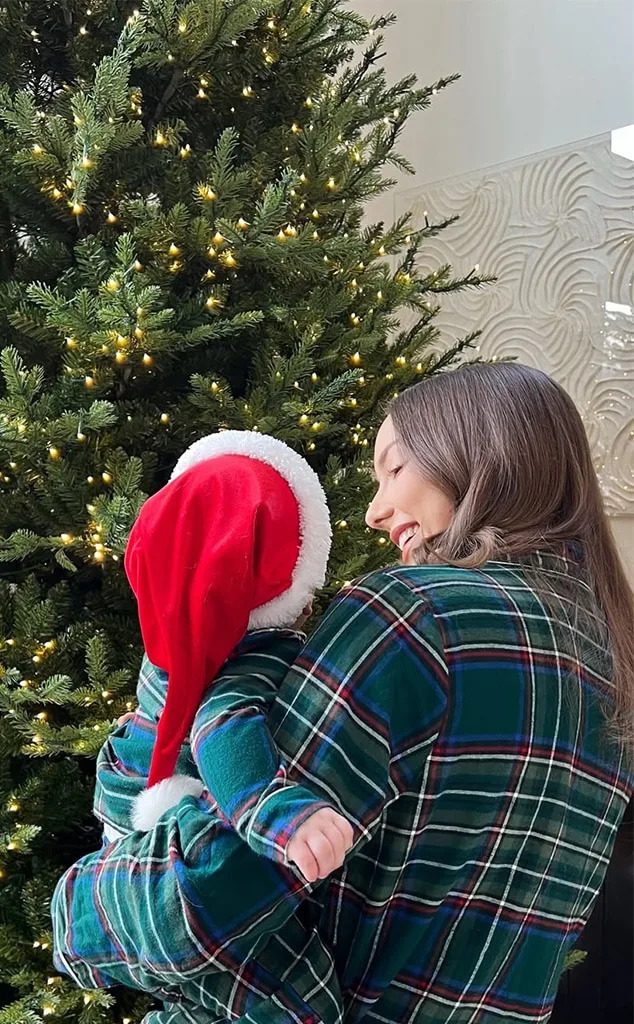 <p style="font-weight: 400;"><strong>Hailie Jade</strong></p>