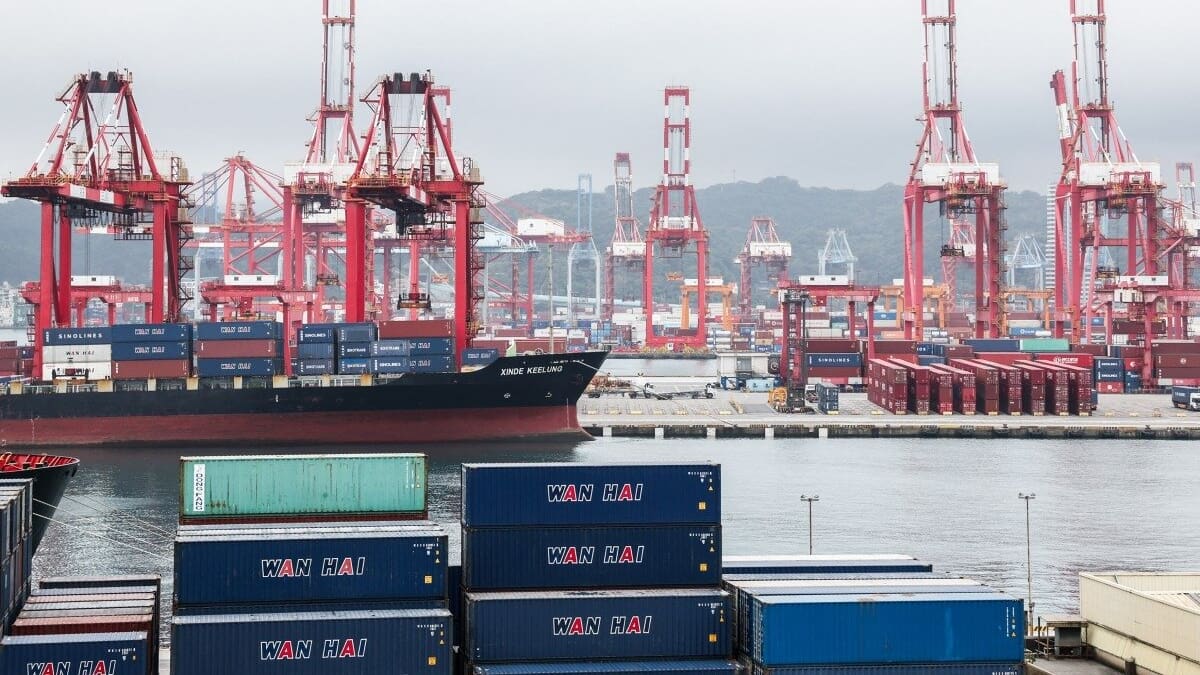 US strikes deal with Taiwan to cut tariffs, boost chip investment