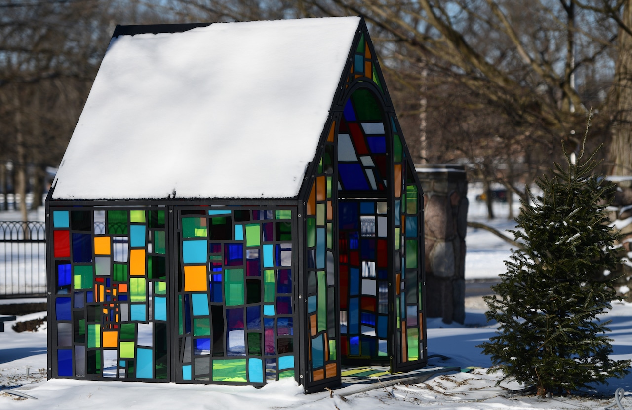What’s that? New sculpture at Jackson museum adds a pop of color to grounds