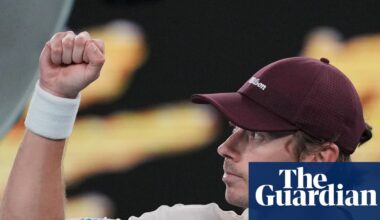 De Minaur weathers storm to outlast Medjedovic and reach third round | Australian Open