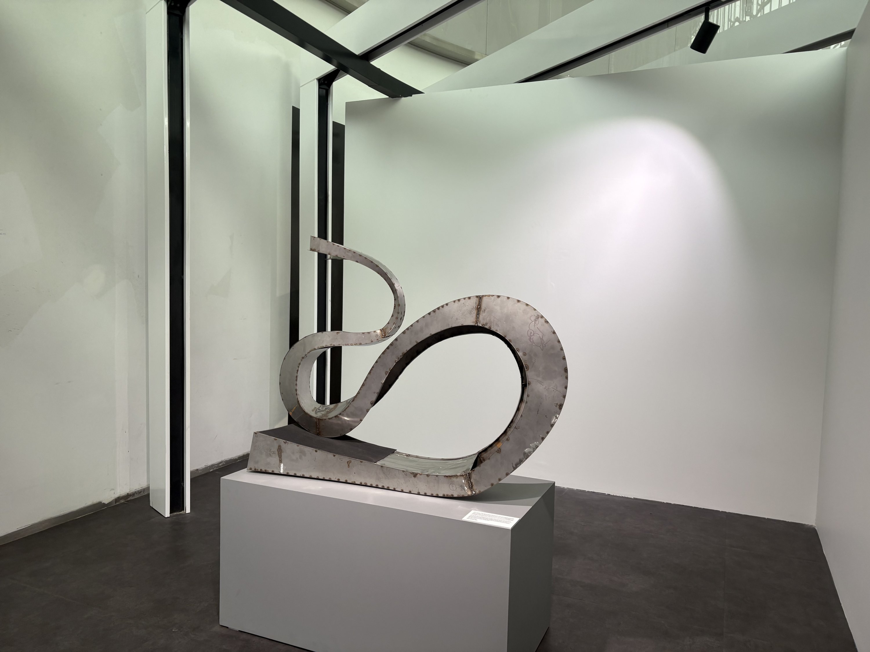 “Free Conveyor,” an artwork by Beyazıt Öztürk from the “Things” exhibition at Istanbul Airport, Istanbul, Türkiye, Jan. 22, 2026. (Photo by Funda Karayel)