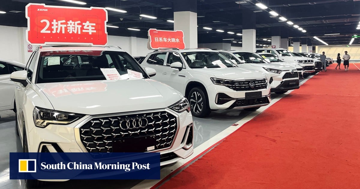 China must take action to avoid Japan-style deflation spiral, scholars warn