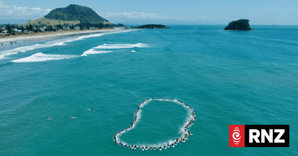 Surfers pay tribute to those killed in Mount Maunganui landslide