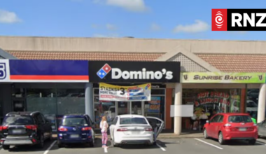 Te Awamutu Domino's Pizza workers chase down brazen burglar as he steals TV from store