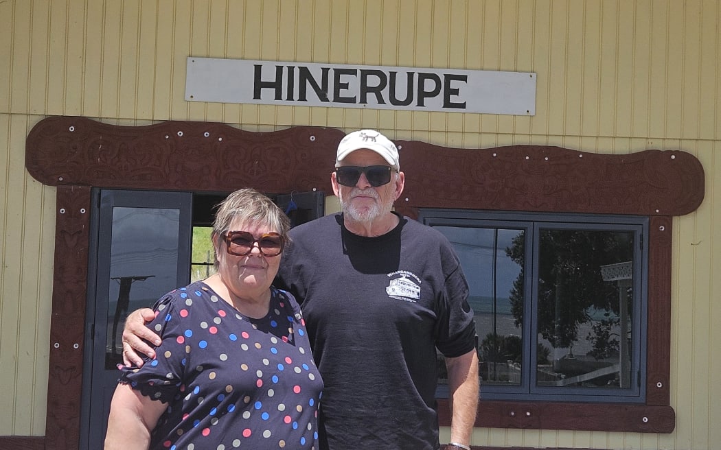 Sjaak van Unnik and Hessel Mulder during Te Araroa floods