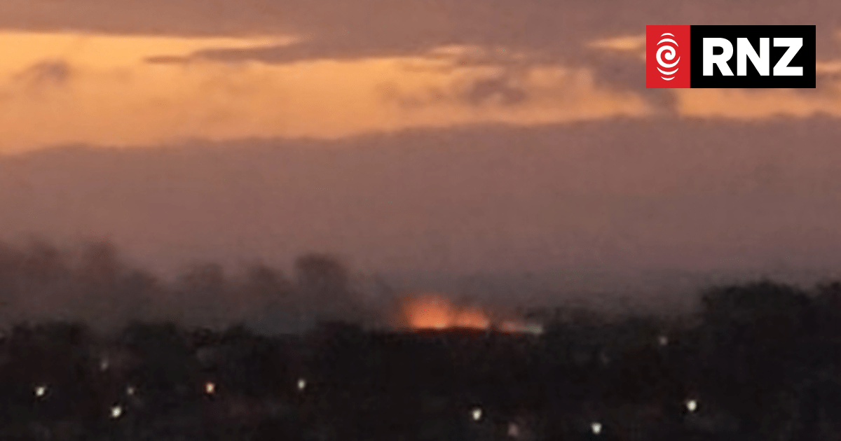 Fire sends up orange glow near Whanganui's port