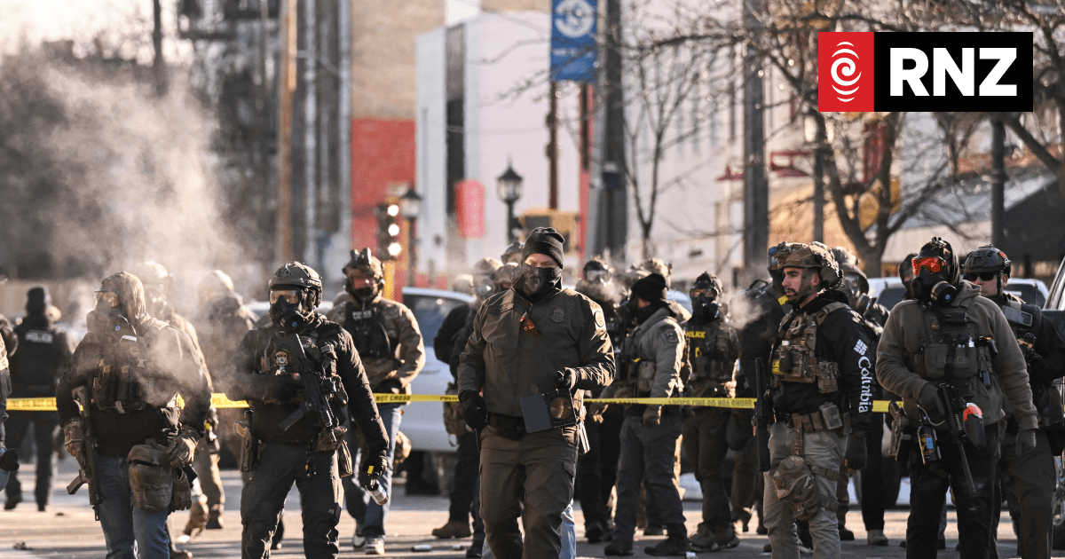 US federal agents fatally shoot second person in Minneapolis