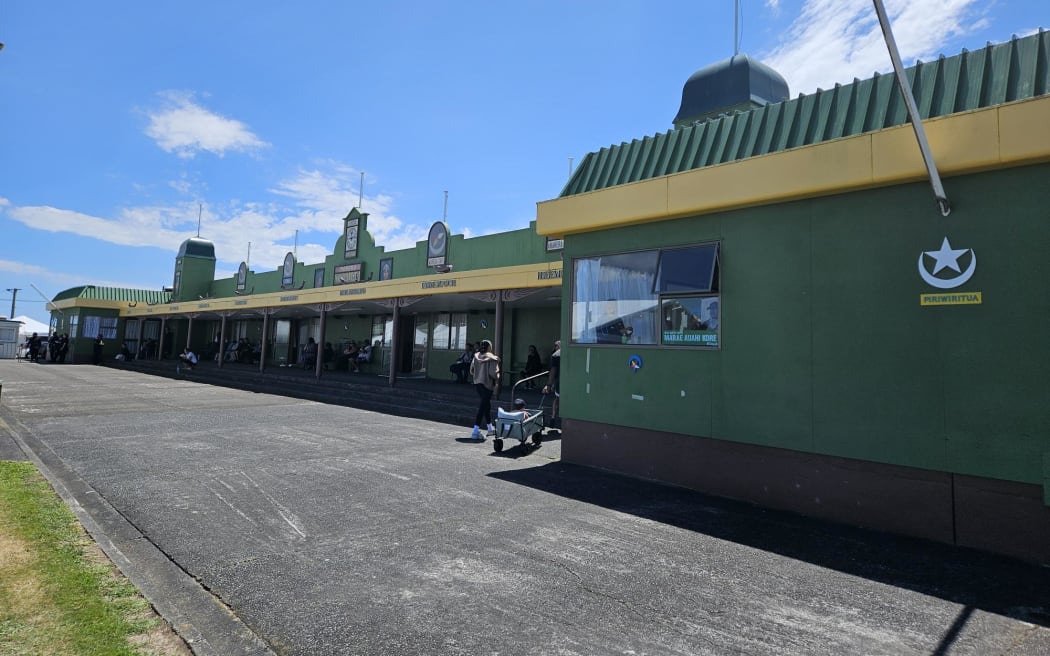 A view of the full Manuao building before renovations, January 2026.