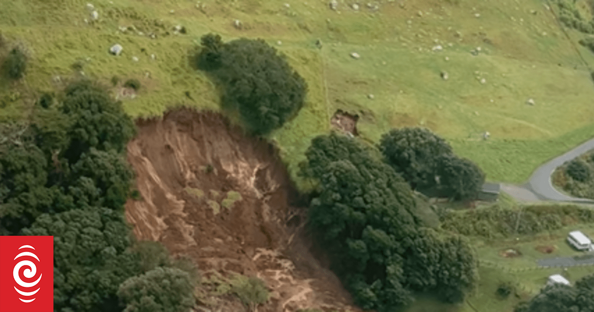 Tauranga officials told not to allow buildings in potential landslide zones more than 20 years ago, documents show