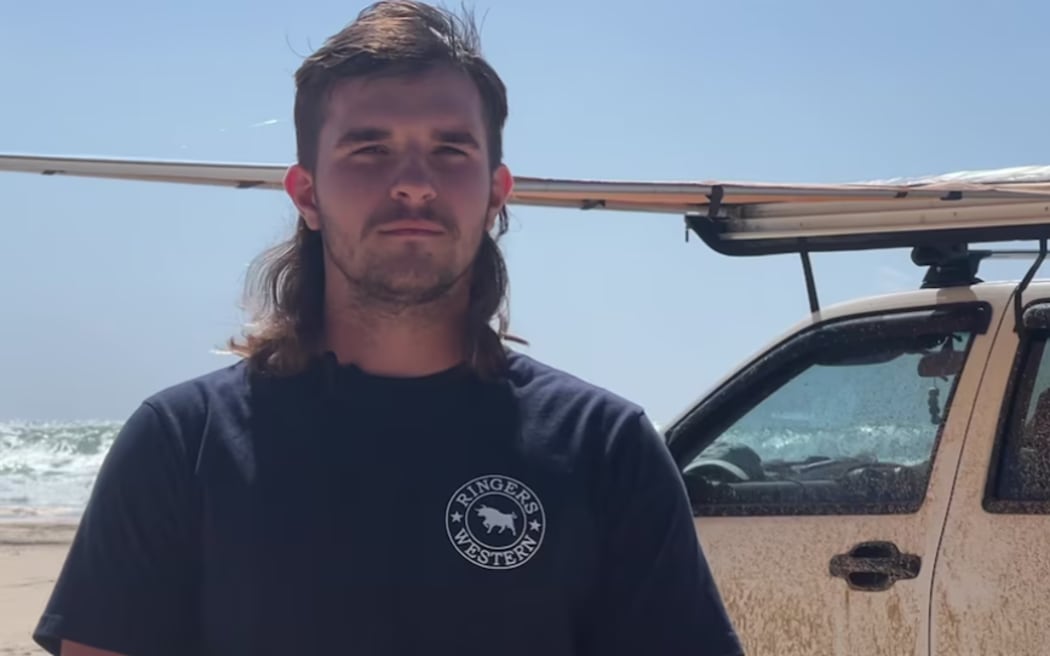 Clayton Neilson says he has been reading up on dingo safety. (ABC Wide Bay: James Taylor)