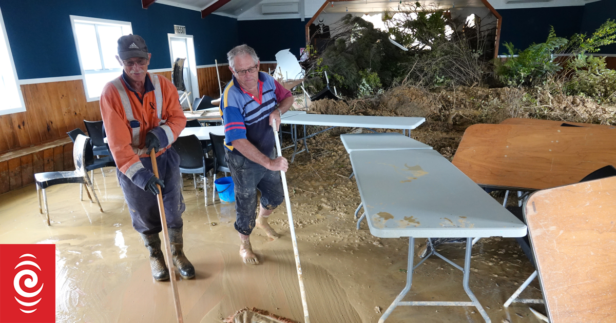 Ōakura Bay could be cut off for days after major Northland slips