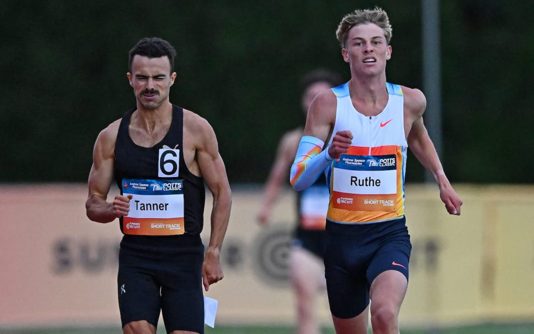 Sam Tanner and Sam Ruthe, 800m, Potts Classic, Mitre 10 Park, Hastings.