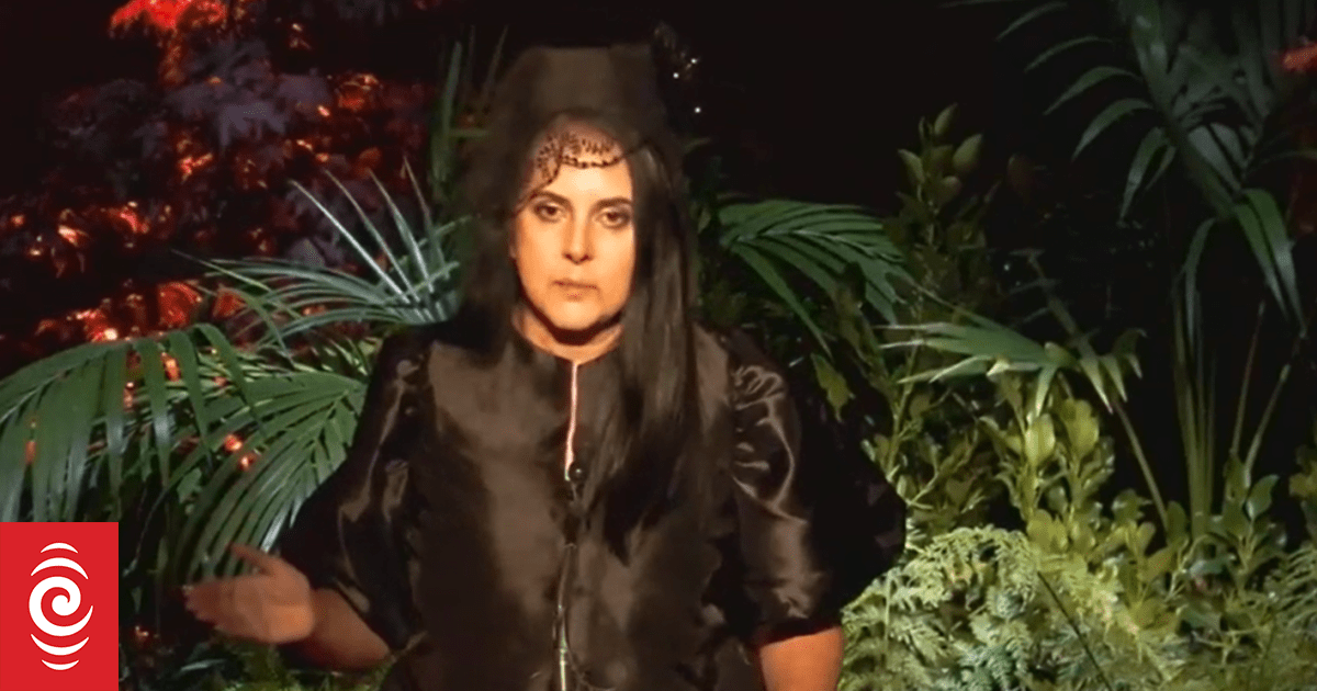 Sir Tim Shadbolt remembered as 'absolutely extraordinary' by family in public service