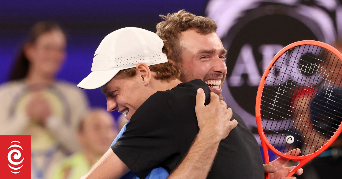 Australian Open One Point Slam winner Jordan Smith beats professional tennis players to take home $1.1m