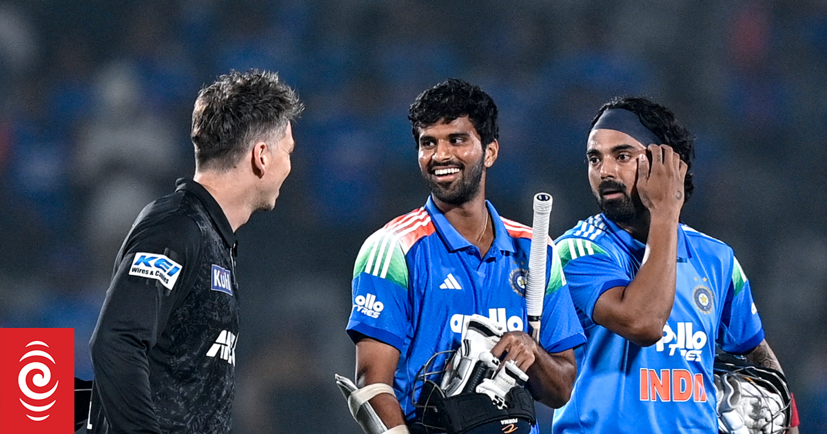 Cricket: Kohli hits 93 as India edge New Zealand in ODI opener