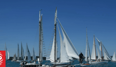 Weekend heat: Ice-creams, swimming pools and cancelled tours