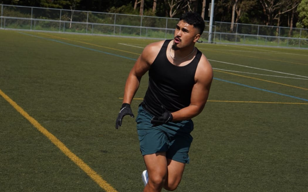 Nathaniel Salmon spent 10 weeks training as a tight end at the IMG Academy in Bradenton, Florida.