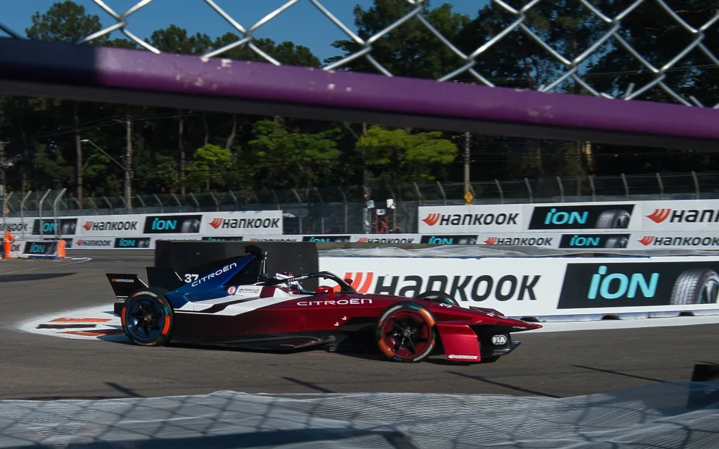 Sao Paulo (SP) – December 6, 2025: Nick Cassidy, from New Zealand, Citroen Racing, during the Formula E Grand Prix of Sao Paulo, at the Anhembi Circuit. Photo: Anderson Romao/AGIF. (Photo by Anderson Romão / AGIF via AFP)