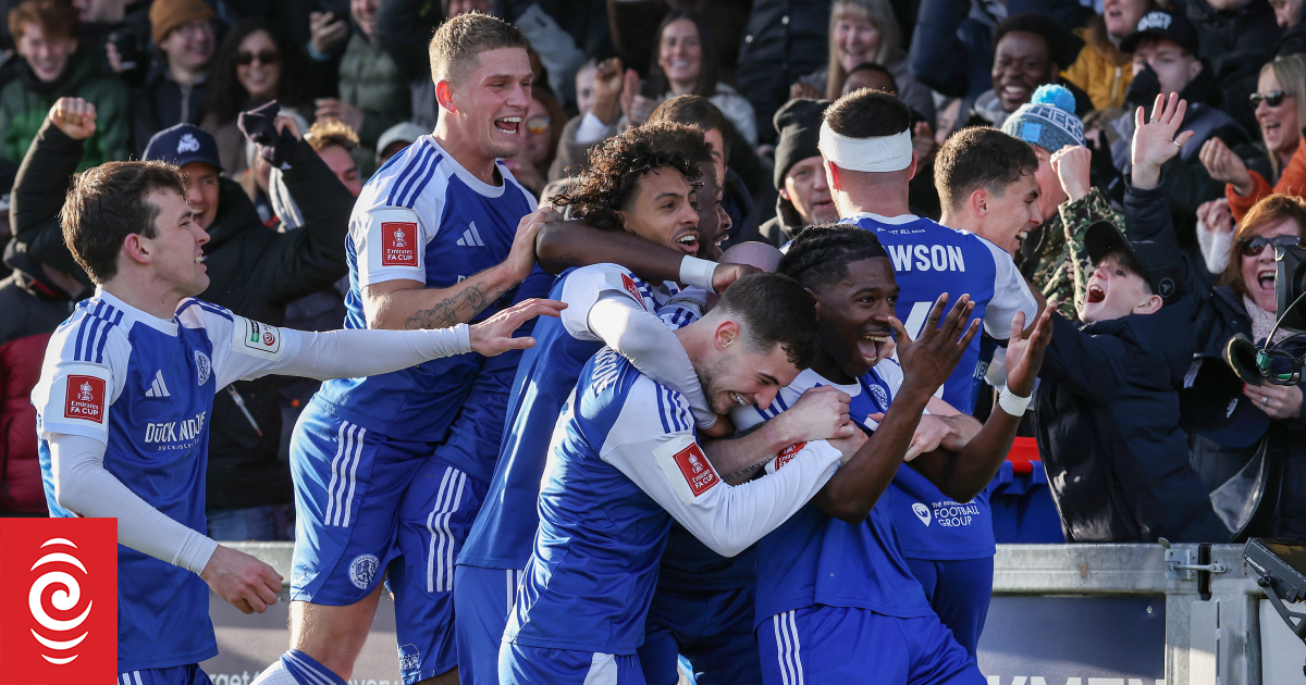 Holders Crystal Palace stunned by Macclesfield in biggest ever FA Cup shock