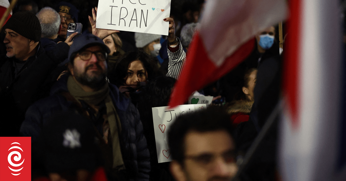 New protests erupt in Iran despite internet shutdown
