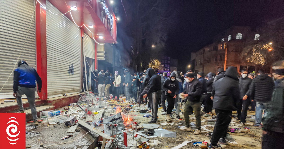 Iran shuts off internet as protesters start fires in widening unrest