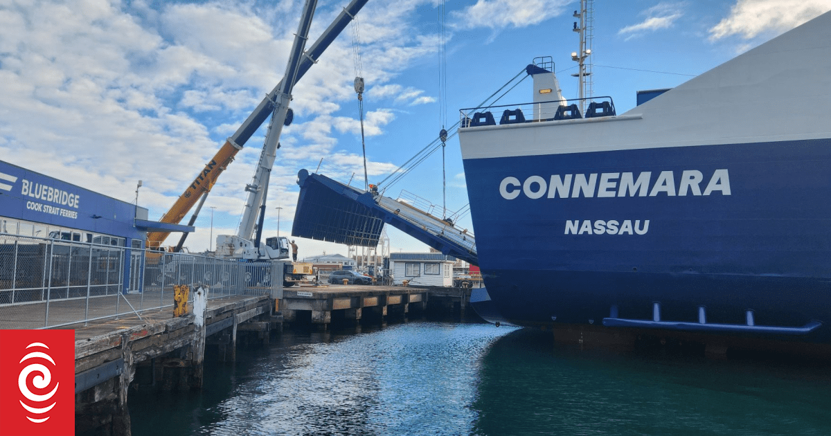 200 passengers stranded on Bluebridge ferry overnight
