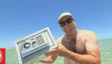 Mystery over safe with beef jerky inside recovered from Shark Bay's ocean floor