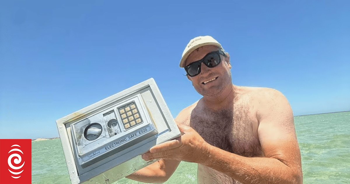 Mystery over safe with beef jerky inside recovered from Shark Bay's ocean floor