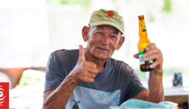 Top tips for beating the heat from Australia's hottest town