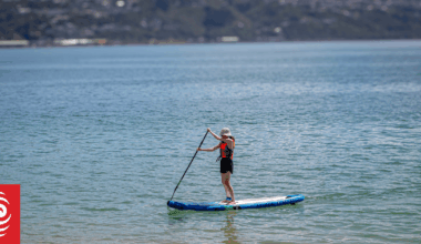 As it happened: Heat alerts for 38C for in parts of country, heavy rain and gales forecast elsewhere