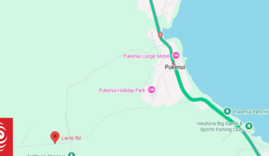 13 people injured in crash in Northland