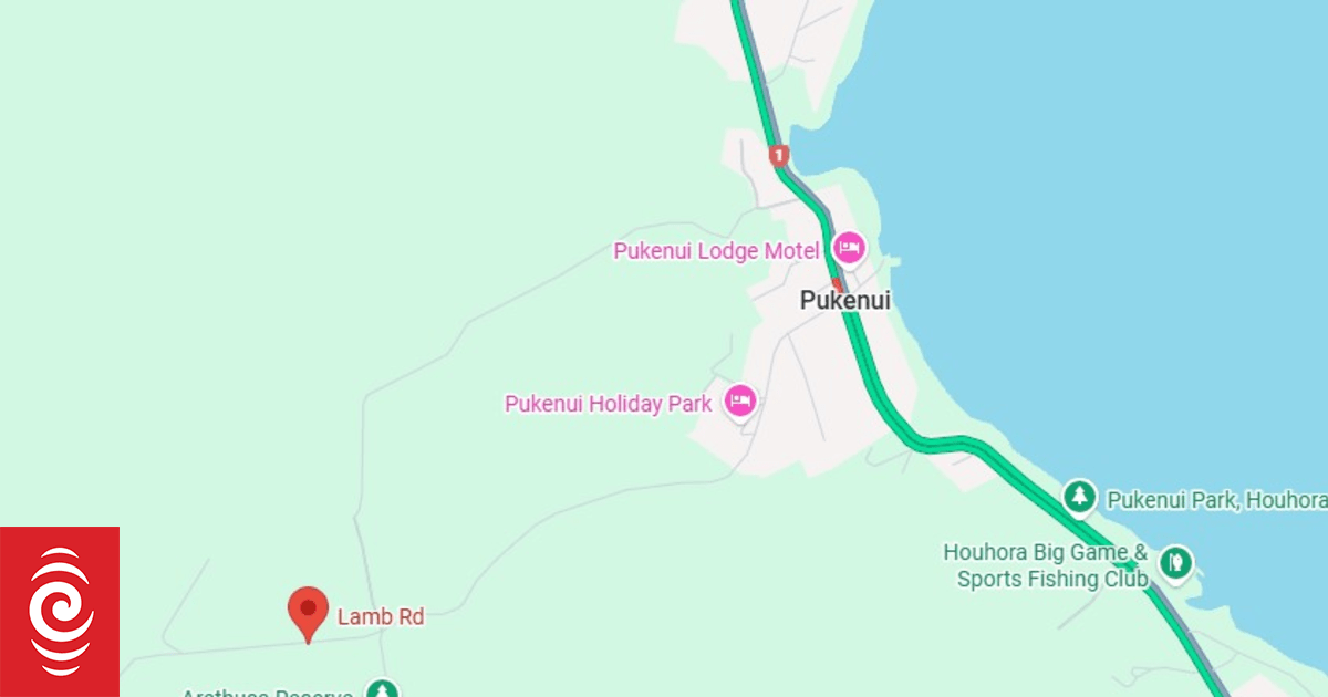 13 people injured in crash in Northland