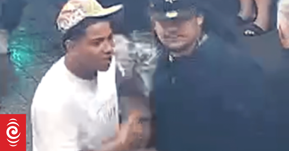 Police seek to identify people after 'mass disorder' on Auckland's K' Road