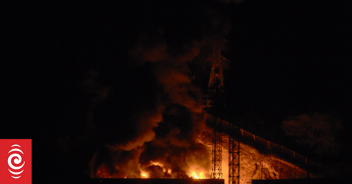 Column of smoke seen, loud noises heard in Venezuelan capital