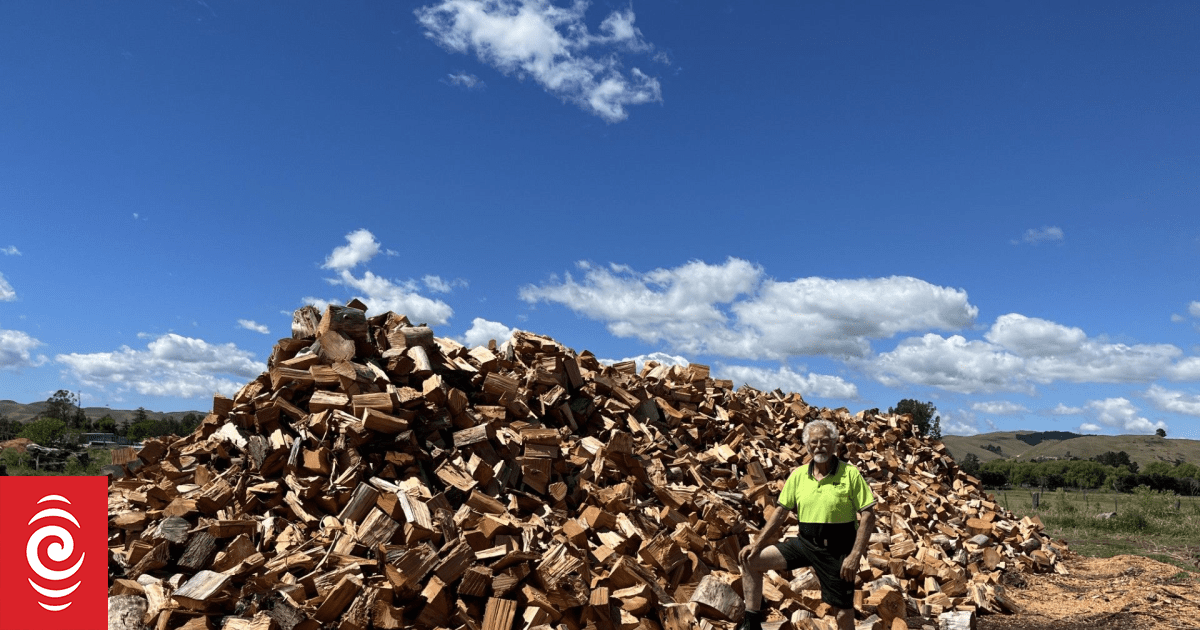 Wood seller urges crackdown over 'firewood cowboys' on Facebook