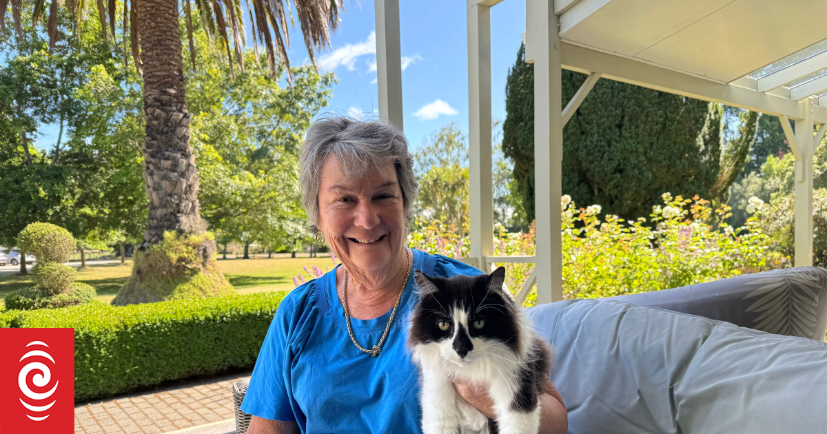 New Year Honours: Dark sky champion initially didn't believe honour email