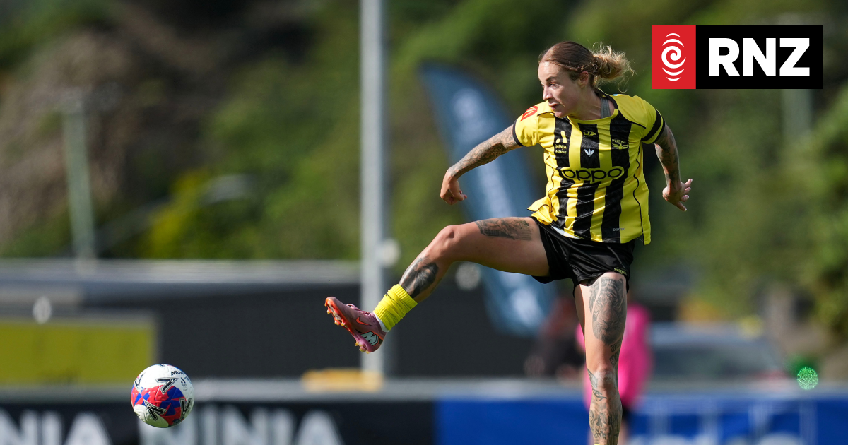 Wellington Phoenix win secures them second spot in A-League