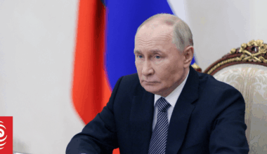 Putin speaks to Israel, Iran leaders to help 'de-escalate': Kremlin