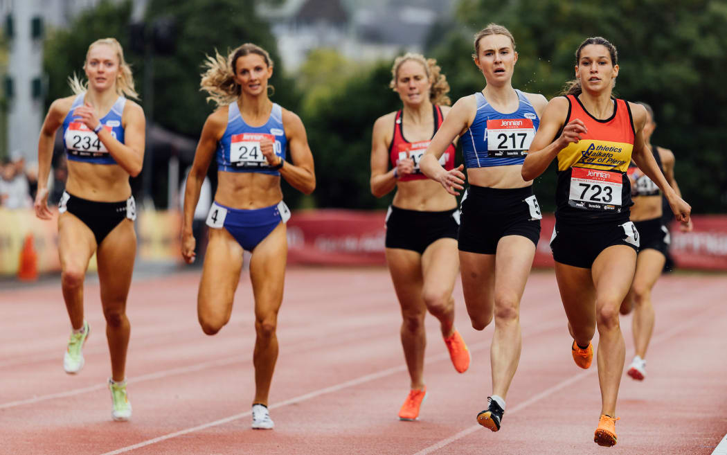 Boh Ritchie (right) wins women's 800m at the 2025 New Zealand Track & Field Championships at Caledonian Ground, Dunedin.