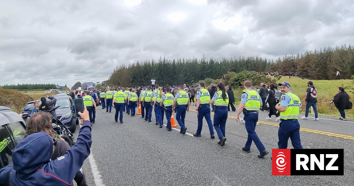 Police prepare for 500km funeral procession for former Head Hunter leader's son