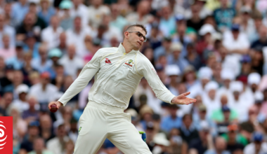 Cricket: Spinner or no spinner? Australia keep options open for fifth Ashes test