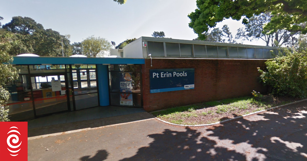 Teenagers allegedly indecently assaulted at public pool in Auckland, police investigating
