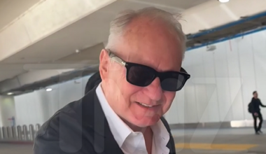 Stellan Skarsgård Reveals He Got Absolutely Wasted at Golden Globes