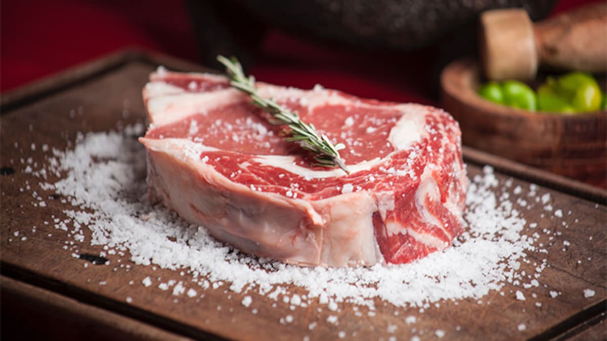 How much red meat and dairy should you eat? We asked 3 top nutrition experts
