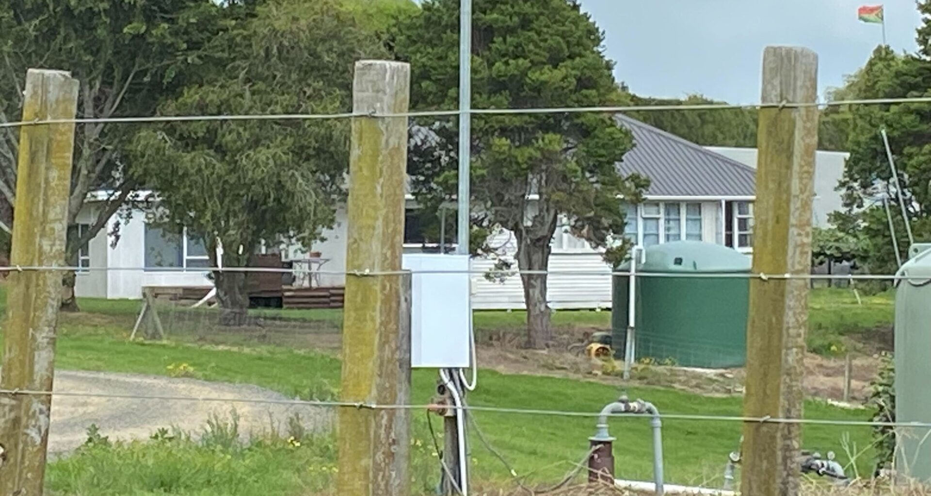 SunLive - Site where two found dead linked to ex-chairman