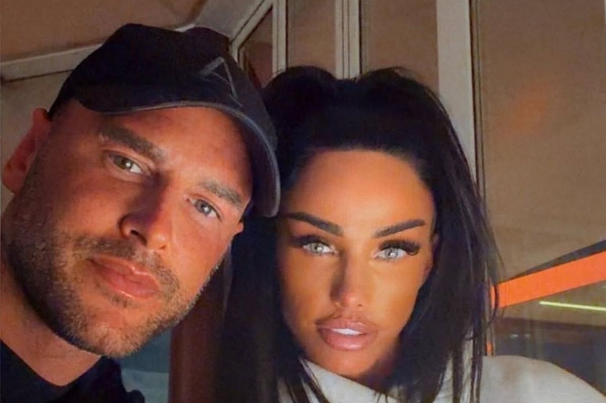 Katie price and new husband lee selfie